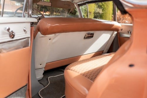 1955 Oldsmobile 88 Rocket “Holiday Sedan” (MKII) In vendita (immagine 45 di 246)