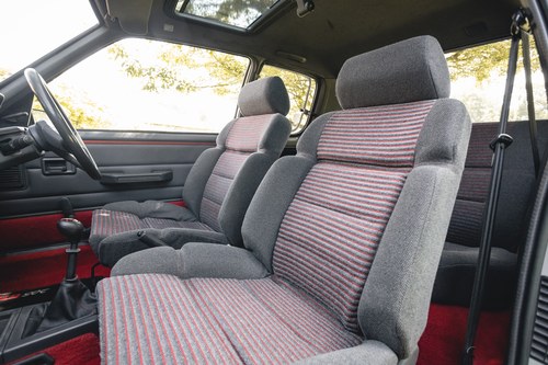 1990 Peugeot 205 1.6 GTI zum Verkauf (Bild 102 von 231)