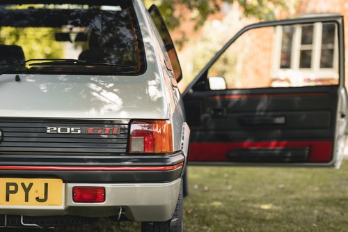 1990 Peugeot 205 1.6 GTI zum Verkauf (Bild 45 von 231)