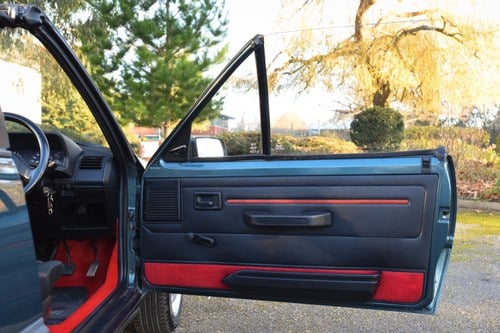 1993 Peugeot 205 1.9 CTi In vendita (immagine 28 di 135)