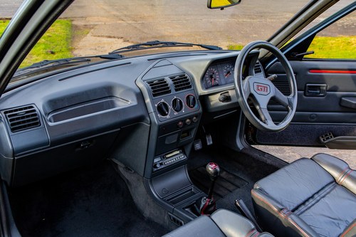 1990 Peugeot 205 GTI 1.9 Limited Edition zum Verkauf (Bild 22 von 121)