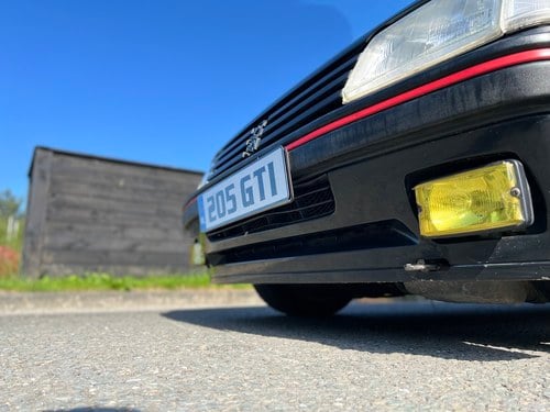 1990 Peugeot 205 GTI Automatic En venta (imagen 71 de 105)