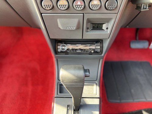 1990 Peugeot 205 GTI Automatic En venta (imagen 21 de 105)