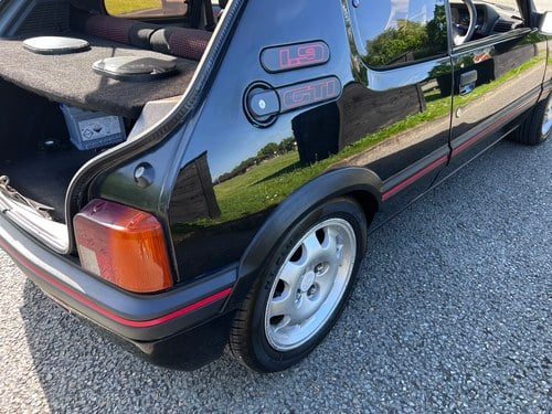 1990 Peugeot 205 GTI Automatic En venta (imagen 58 de 105)