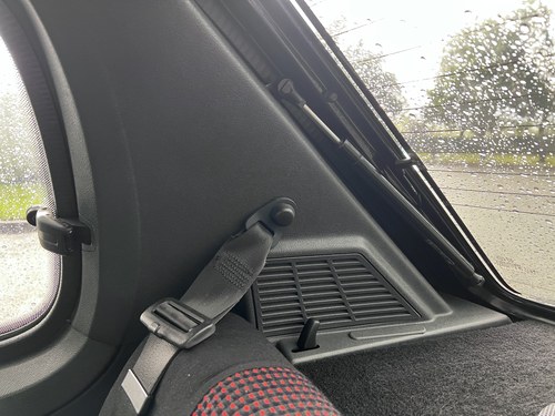 1990 Peugeot 205 GTI Automatic En venta (imagen 36 de 105)