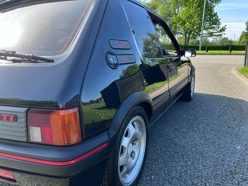 1990 Peugeot 205 GTI Automatic En venta (imagen 57 de 105)