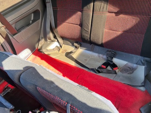 1990 Peugeot 205 GTI Automatic En venta (imagen 31 de 105)