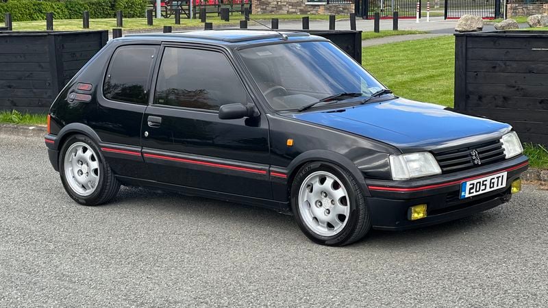 1990 Peugeot 205 GTI Automatic In vendita (immagine 1 di 105)