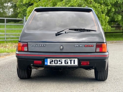 1990 Peugeot 205 GTI Automatic En venta (imagen 8 de 105)