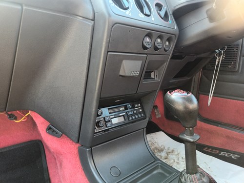 1988 Peugeot 205 GTI En venta (imagen 49 de 213)