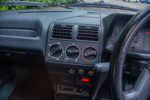 1991 Peugeot 205 1.9 GTI zum Verkauf (Bild 25 von 124)