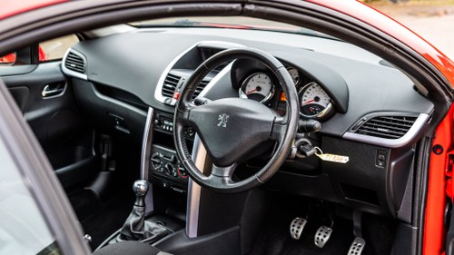 2008 Peugeot 207 Sport (CC) Coupe Te koop (foto 16 van 156)