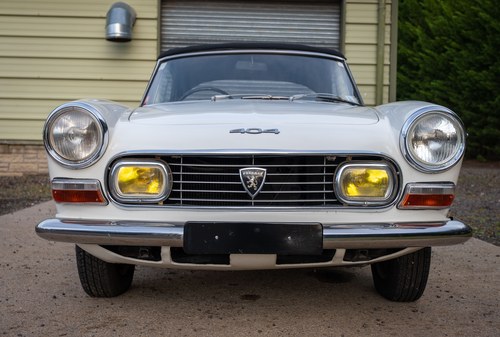 1967 Peugeot 404 Cabriolet Injection till salu (bild 16 av 210)