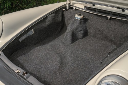 1984 Porsche 911 Carrera 3.2 In vendita (immagine 93 di 178)