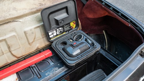 1988 Porsche 944 Turbo till salu (bild 70 av 176)