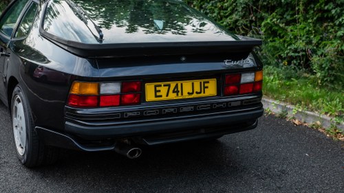 1988 Porsche 944 Turbo till salu (bild 95 av 176)
