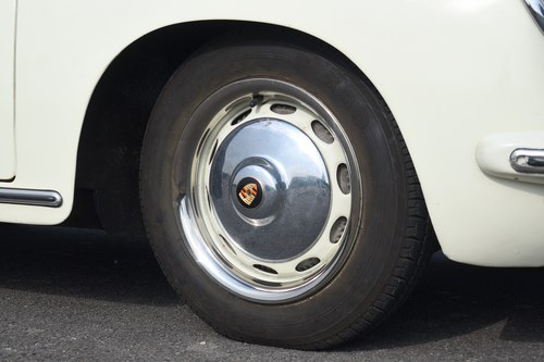 1961 Porsche 356B 1600 Super 90 Cabriolet RHD In vendita (immagine 24 di 156)
