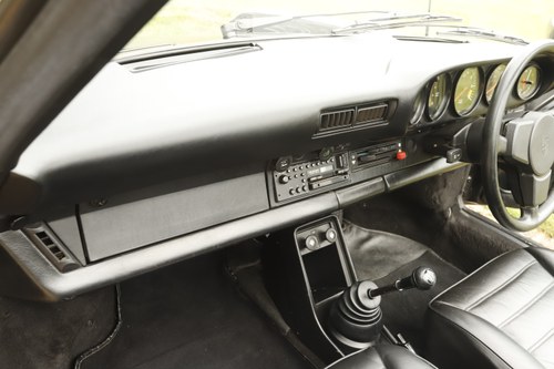 1983 Porsche 911 Carrera cabriolet till salu (bild 111 av 242)