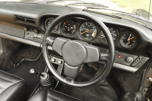 1983 Porsche 911 Carrera cabriolet till salu (bild 68 av 242)