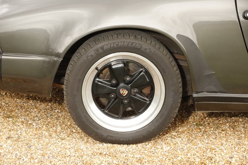 1983 Porsche 911 Carrera cabriolet till salu (bild 48 av 242)