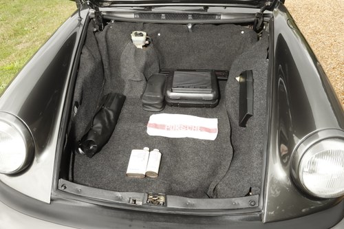 1983 Porsche 911 Carrera cabriolet till salu (bild 127 av 242)