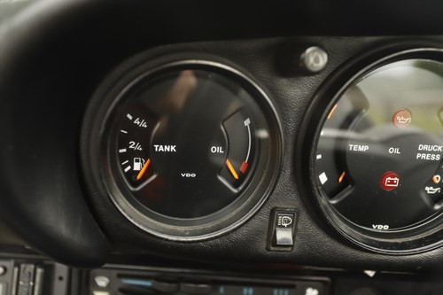 1983 Porsche 911 Carrera cabriolet till salu (bild 76 av 242)