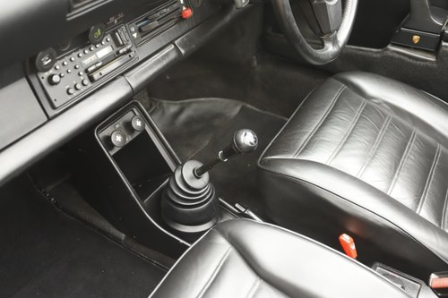 1983 Porsche 911 Carrera cabriolet till salu (bild 123 av 242)