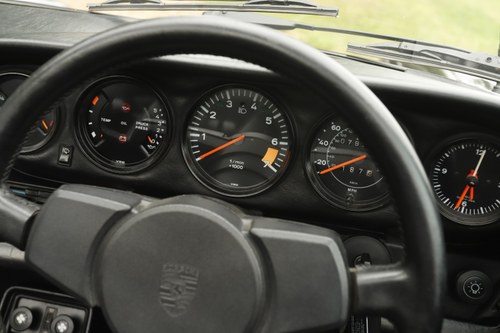 1983 Porsche 911 Carrera cabriolet till salu (bild 63 av 242)