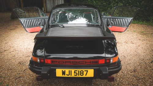 1985 Porsche 911 3.2 Carrera In vendita (immagine 29 di 137)