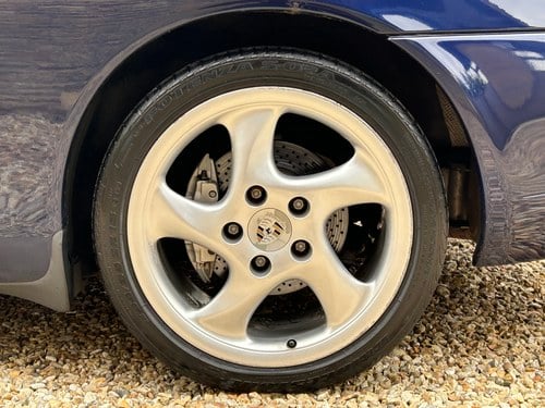 2001 Porsche 911 (996) Carrera 4 Coupe Tiptronic zum Verkauf (Bild 22 von 317)