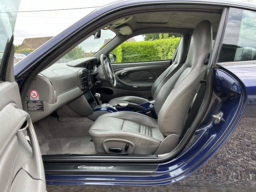 2001 Porsche 911 (996) Carrera 4 Coupe Tiptronic zum Verkauf (Bild 95 von 317)
