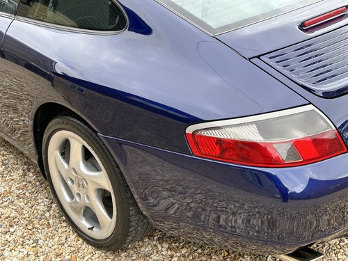2001 Porsche 911 (996) Carrera 4 Coupe Tiptronic zum Verkauf (Bild 183 von 317)