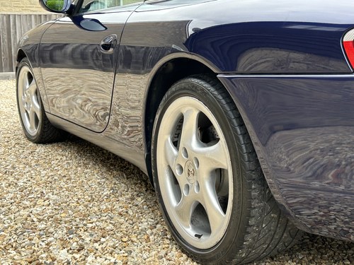 2001 Porsche 911 (996) Carrera 4 Coupe Tiptronic zum Verkauf (Bild 184 von 317)