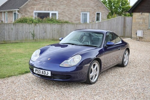 2001 Porsche 911 (996) Carrera 4 Coupe Tiptronic zum Verkauf (Bild 1 von 317)