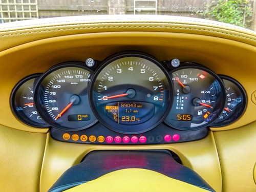 2003 Porsche 996 Carrera 4 Tiptronic à vendre (picture 35 of 151)