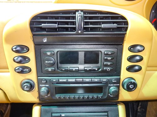 2003 Porsche 996 Carrera 4 Tiptronic à vendre (picture 36 of 151)