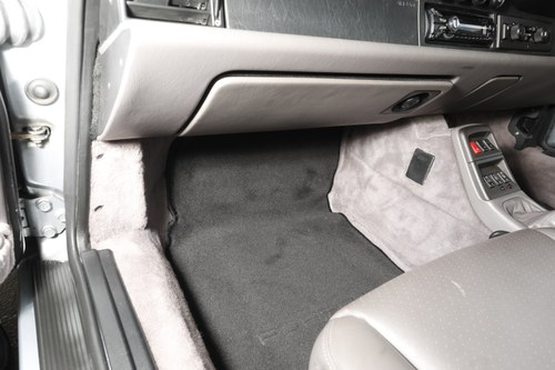 1994 Porsche 911 Carrera 2 (993) zum Verkauf (Bild 84 von 185)