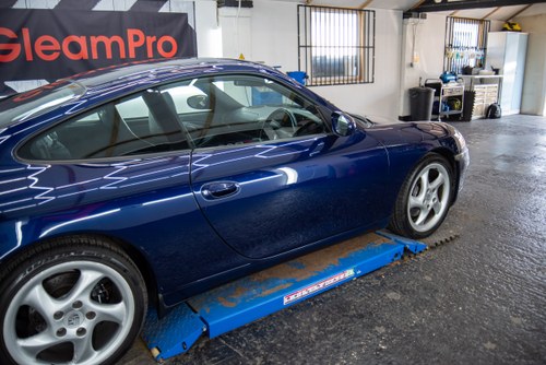 2001 Porsche 911 Carrera 2 (996) In vendita (immagine 135 di 186)