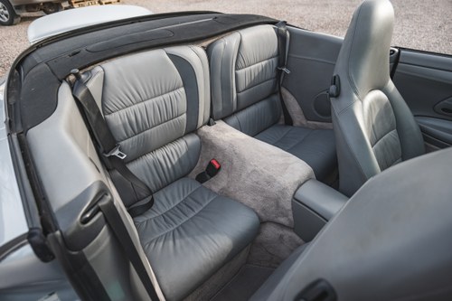 1999 Porsche 911 Carrera Convertible (996) zum Verkauf (Bild 38 von 141)