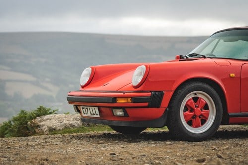1988 Porsche 911 Carrera 3.2 Sport Targa (930) zum Verkauf (Bild 95 von 162)
