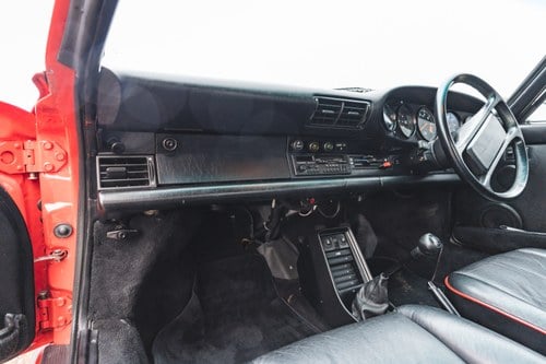 1988 Porsche 911 Carrera 3.2 Sport Targa (930) zum Verkauf (Bild 60 von 162)