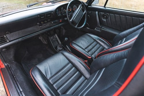 1988 Porsche 911 Carrera 3.2 Sport Targa (930) zum Verkauf (Bild 58 von 162)