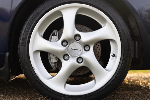 2004 Porsche 911 Carrera 4 Cabriolet à vendre (picture 39 of 197)