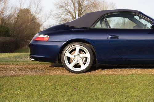 2004 Porsche 911 Carrera 4 Cabriolet à vendre (picture 127 of 197)