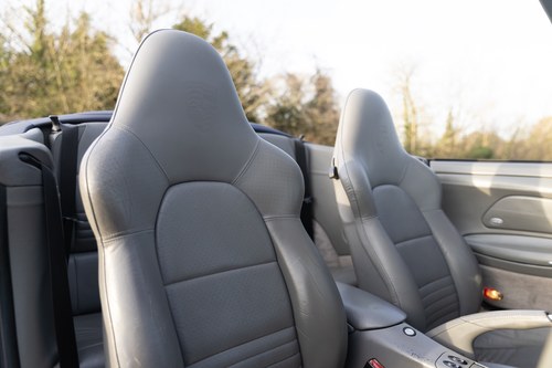 2004 Porsche 911 Carrera 4 Cabriolet à vendre (picture 78 of 197)