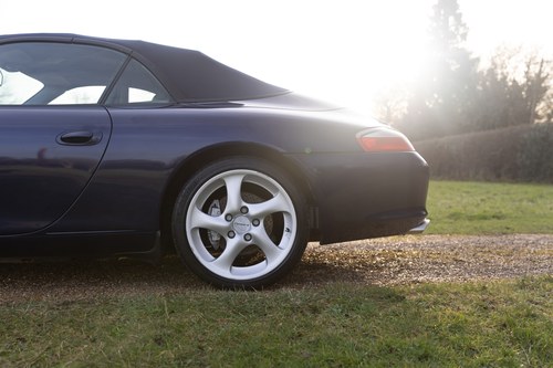 2004 Porsche 911 Carrera 4 Cabriolet à vendre (picture 165 of 197)