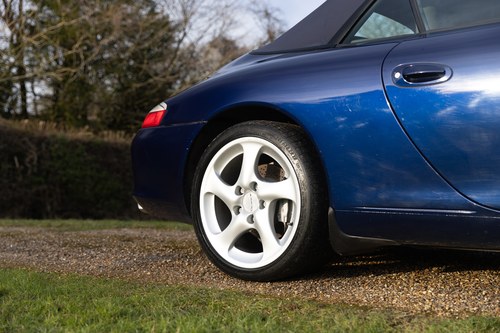 2004 Porsche 911 Carrera 4 Cabriolet à vendre (picture 116 of 197)