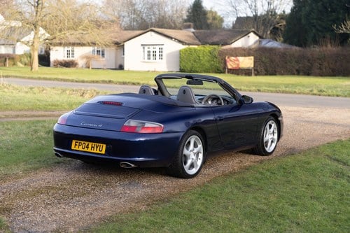2004 Porsche 911 Carrera 4 Cabriolet à vendre (picture 5 of 197)