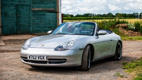 2000, Porsche 911 Carrera (Convertible) Te koop (foto 2 van 174)