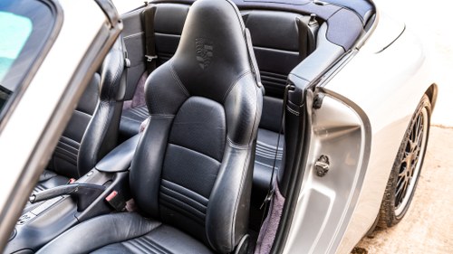 2000, Porsche 911 Carrera (Convertible) Te koop (foto 55 van 174)